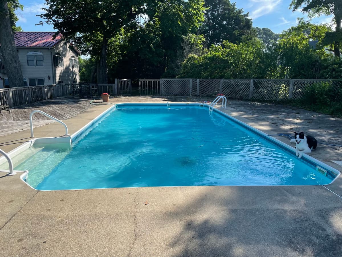 The pool at Clifden